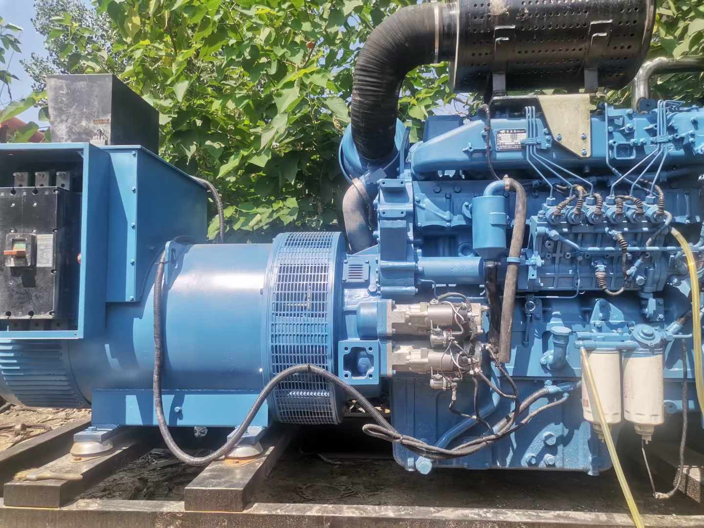松阳详细说明降低 800kW 柴油发电机输出电流波动的方法